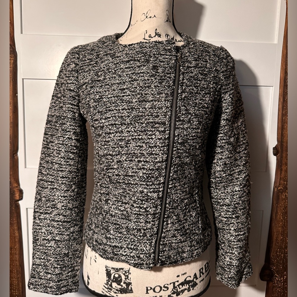 H&M WOMAN’S ZIP-UP WOVEN FITTED BLACK/Gray  Scoop Neck BLAZER